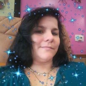 Meet your Posher, Iris